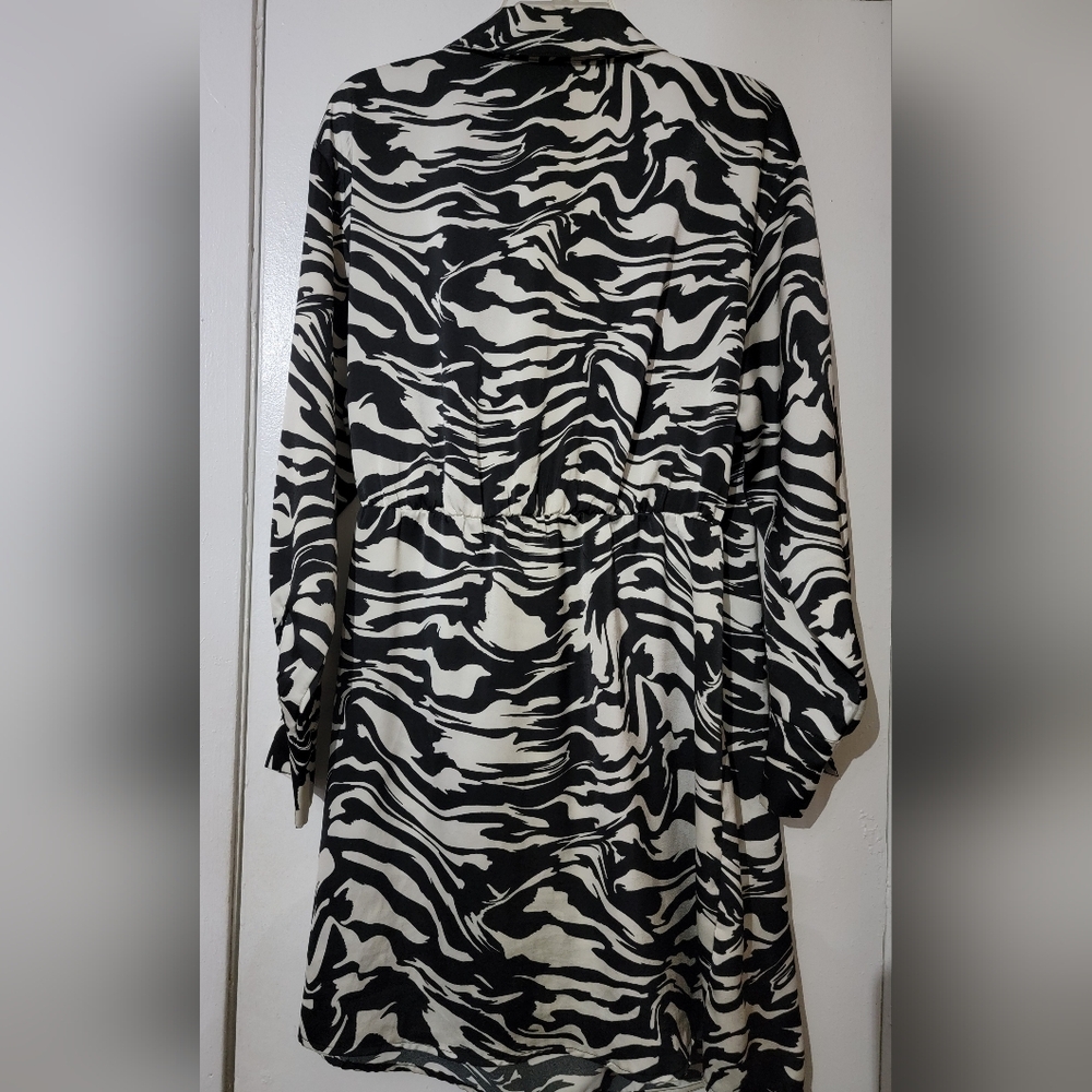 H&M Zebra Print Wrap Dress (Ivory & Black) - Picture 8 of 8